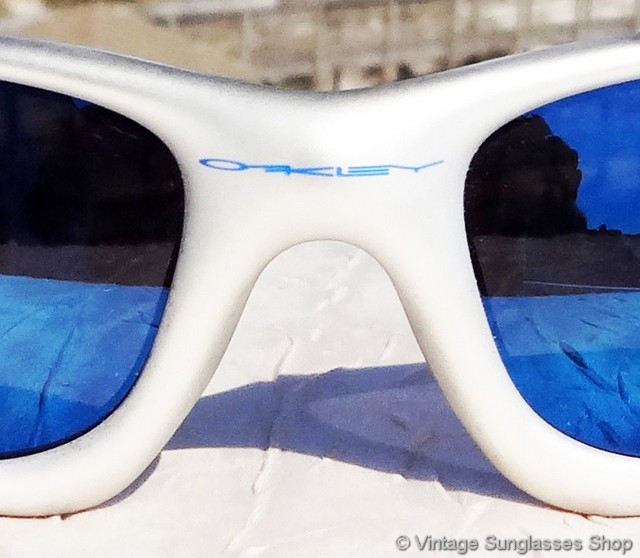 Oakley 04-261 Straight Jacket Blue Flames Ice Iridium Sunglasses
